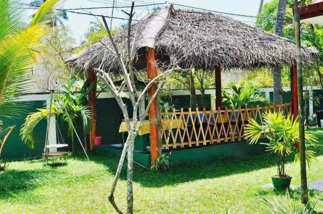 Aura Beach Villa Awariwatta Esterno foto